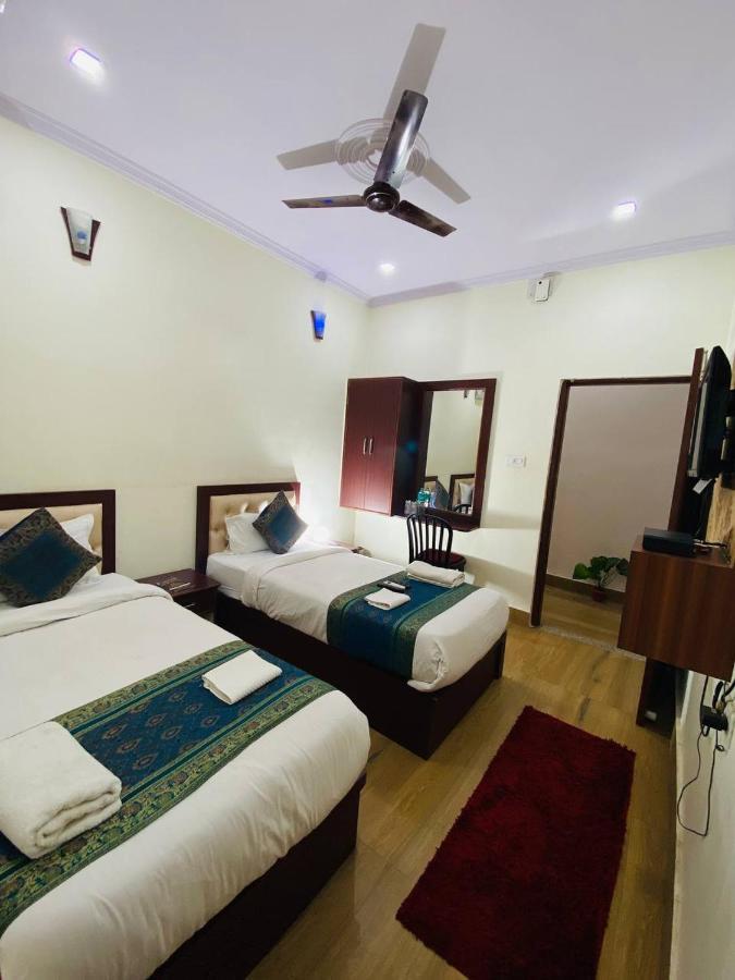 The Century Plaza Hotel Varanasi Luaran gambar