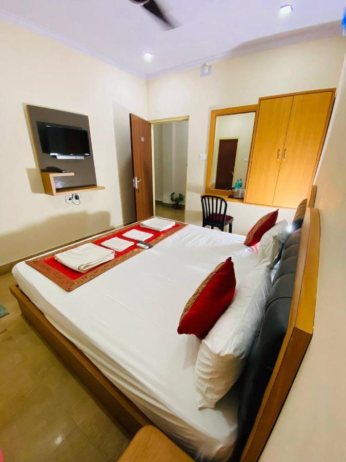 The Century Plaza Hotel Varanasi Luaran gambar