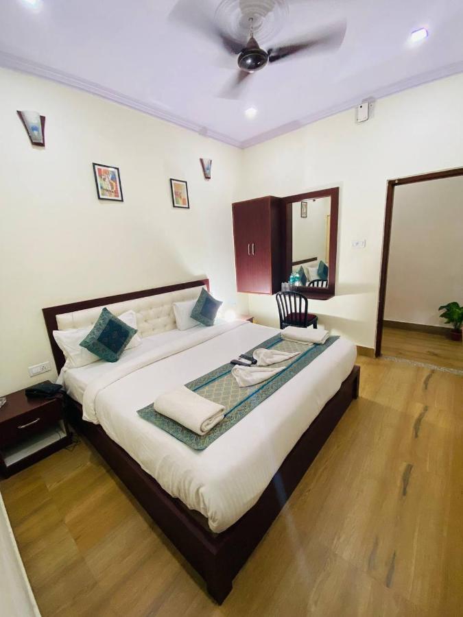 The Century Plaza Hotel Varanasi Luaran gambar