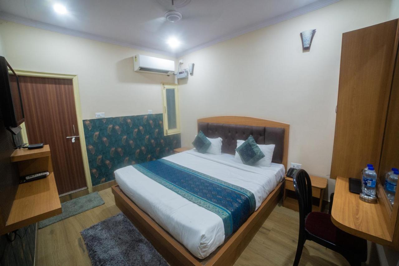 The Century Plaza Hotel Varanasi Luaran gambar