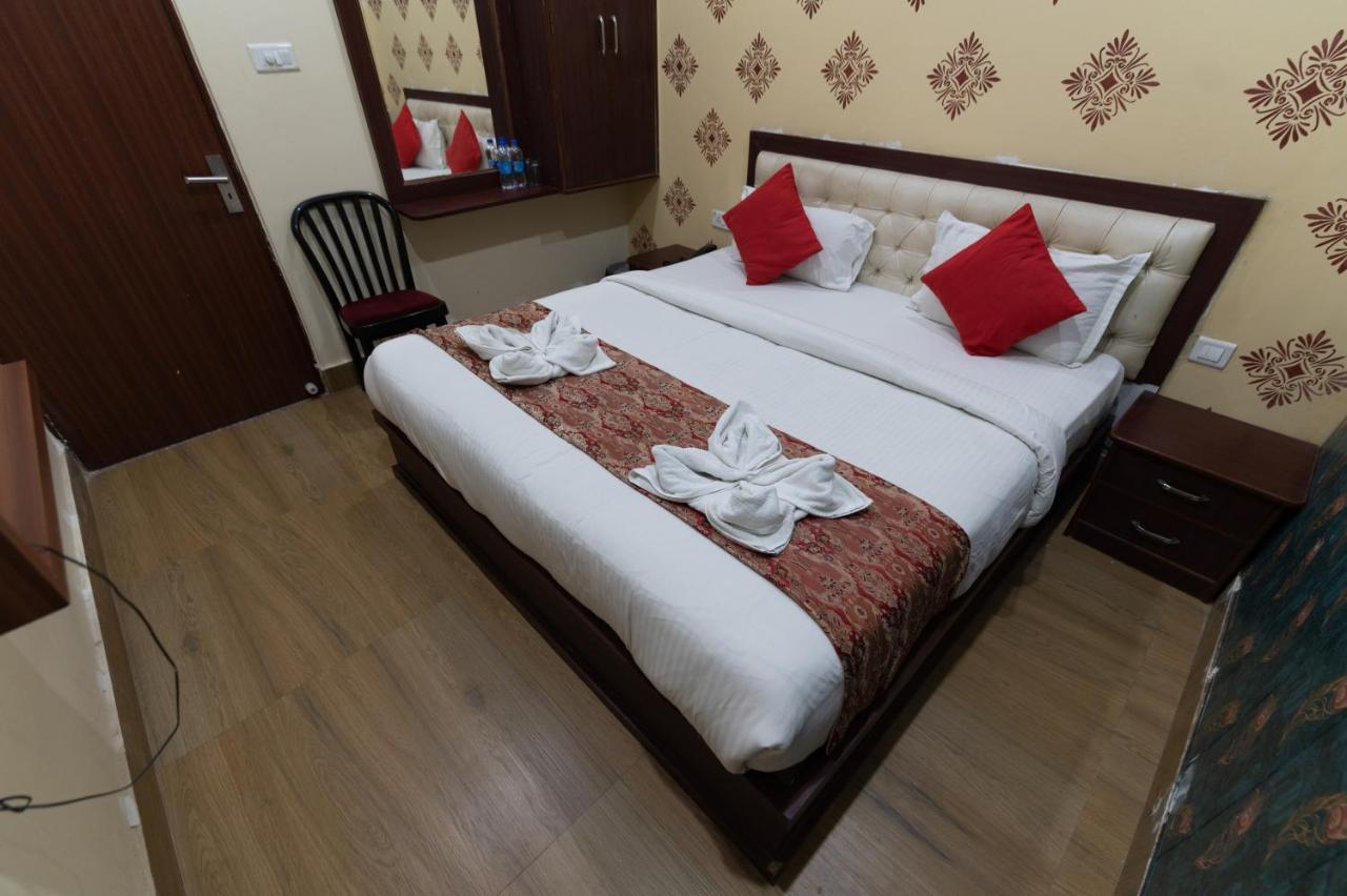 The Century Plaza Hotel Varanasi Luaran gambar