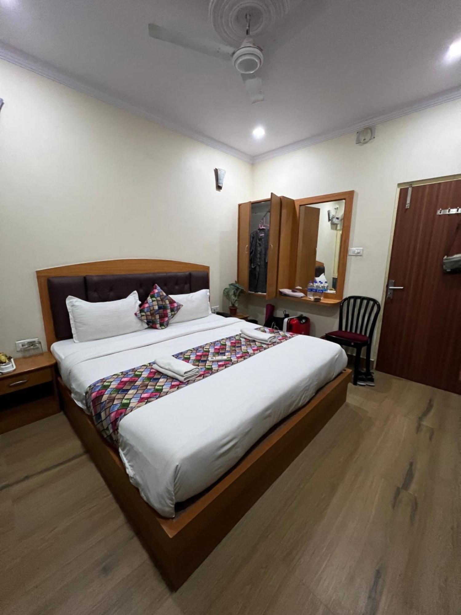 The Century Plaza Hotel Varanasi Luaran gambar